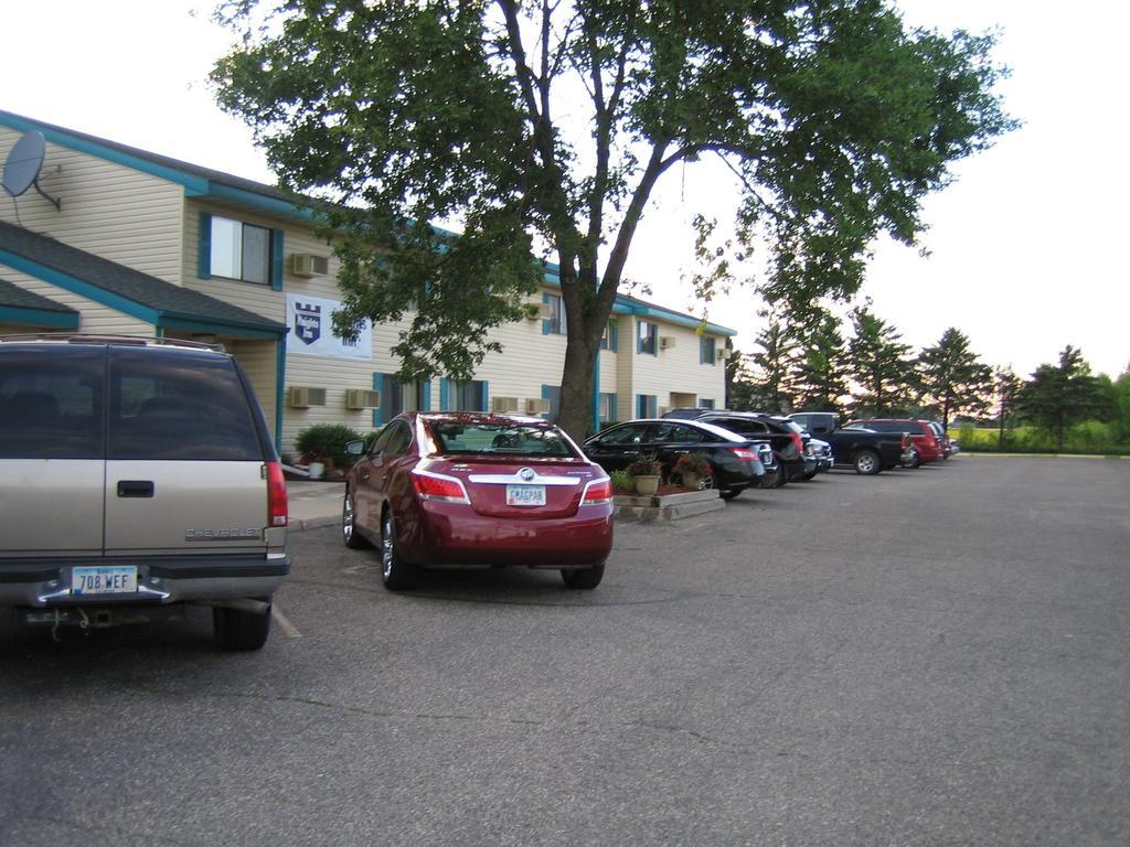 Knights Inn Litchfield Mn Exterior foto